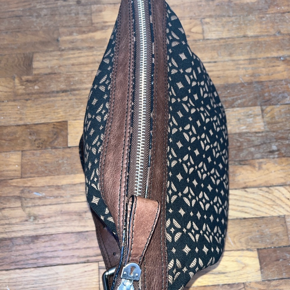 Fossil Black And Brown Patterned Shoulder Bag - image 4